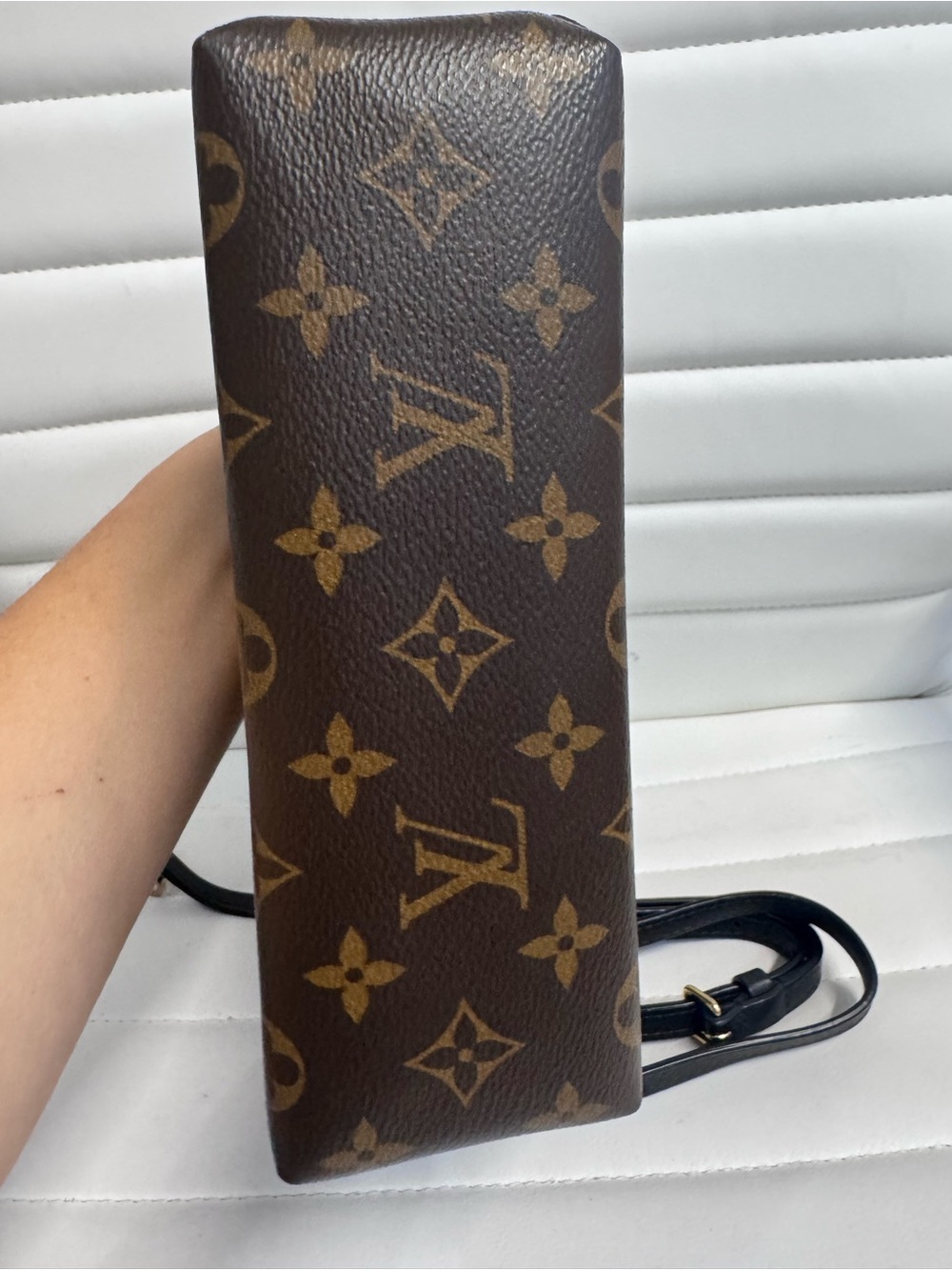 Louis Vuitton Locky BB monogram and black handbag with strap - Picture 7 of 9